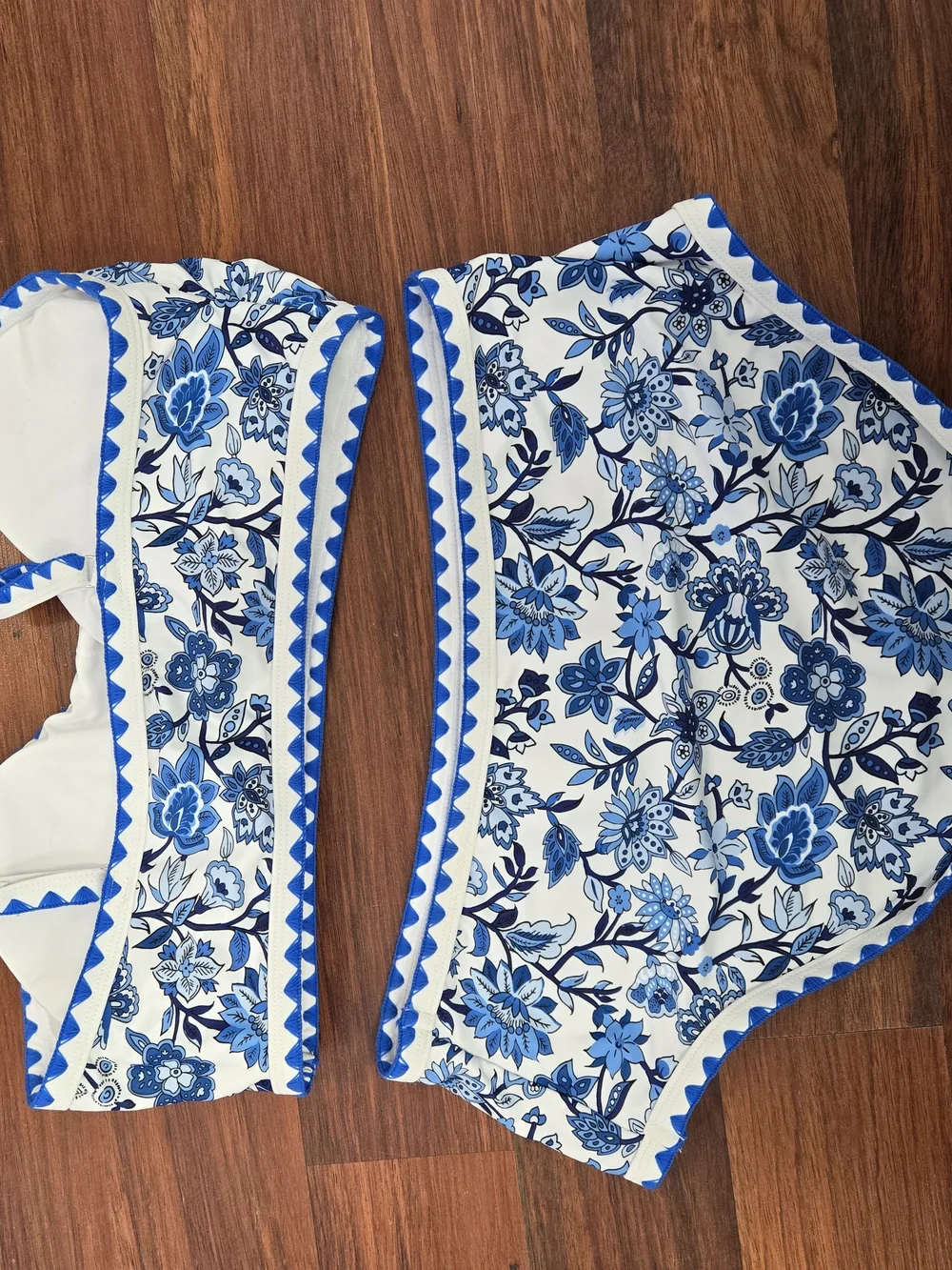 Blue Floral High-Waist Two-Piece Swim Set Size Large NWOT